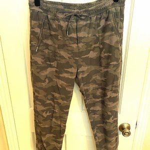 Athleta Camo Farallon Jogger